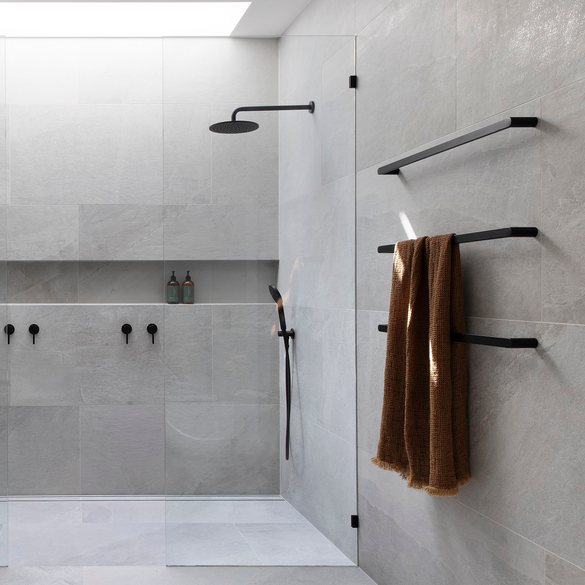 Black towel rail bathroom hot sale